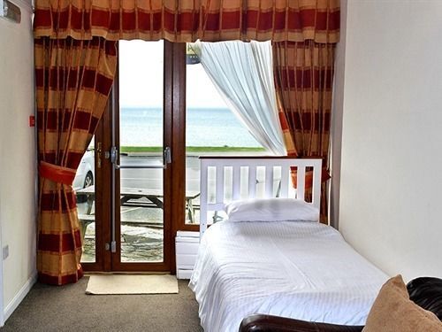Sawyers 3* Looe